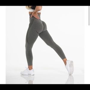 SOLD-NVGTN Contour Seamless Leggings
